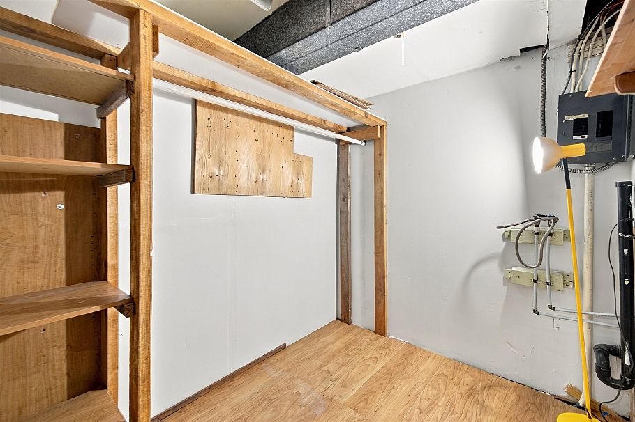 64 3433 E 49th Avenue Vancouver, BC - 33