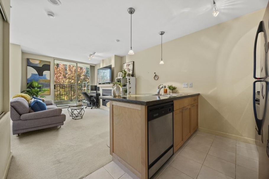 408 989 Richards Street Vancouver, BC - 3