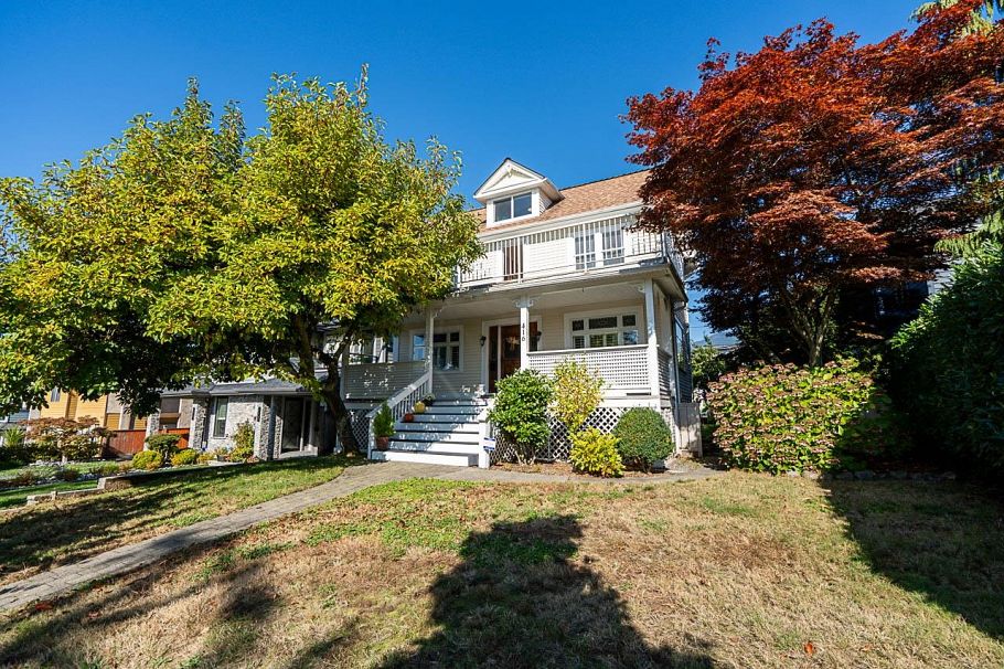 416 W 6th Street North Vancouver, BC - 39