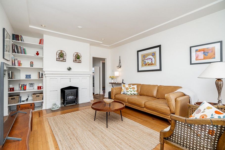 3415 Dundas Street Vancouver, BC - 8