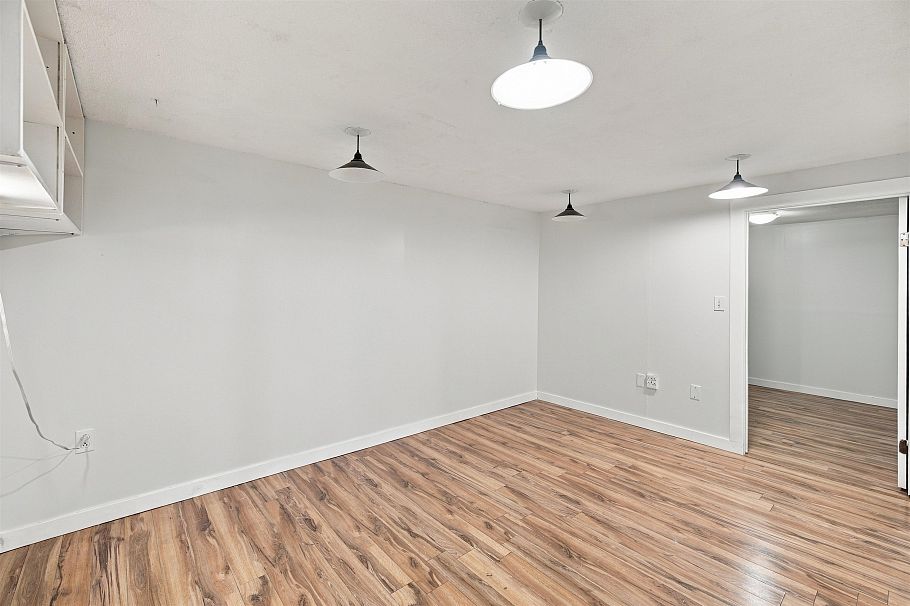 64 3433 E 49th Avenue Vancouver, BC - 26