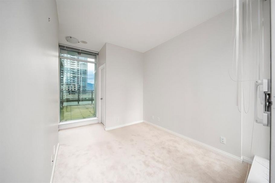 303 1211 Melville Street Vancouver, BC - 15