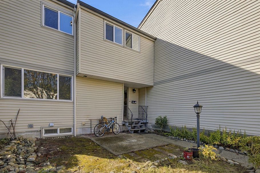 64 3433 E 49th Avenue Vancouver, BC - 37