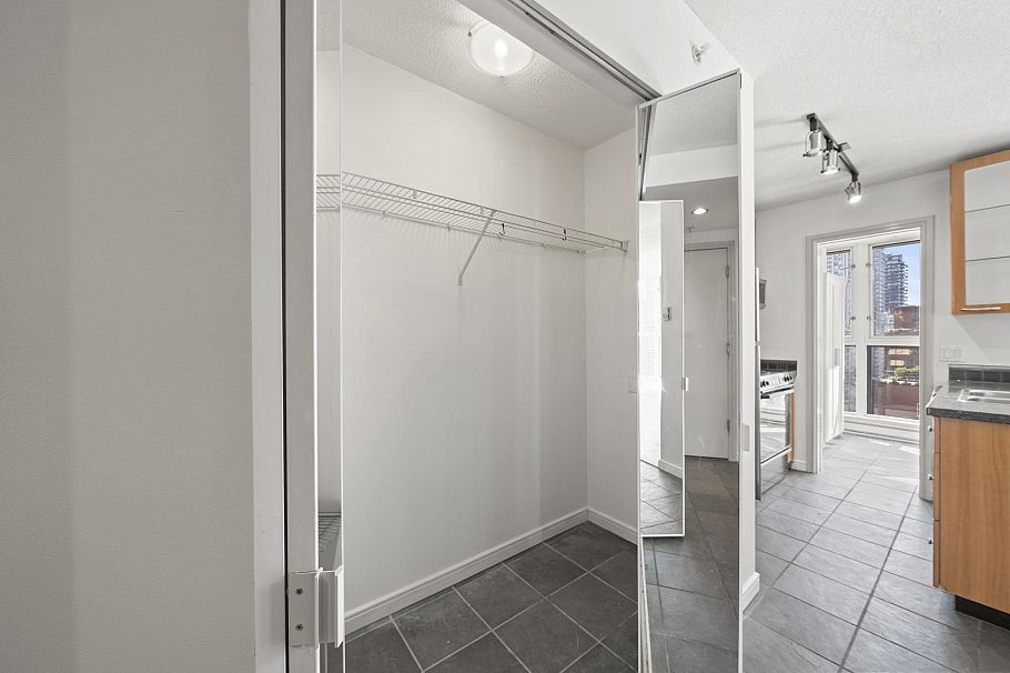 1807 1068 Hornby Street Vancouver, BC - 21