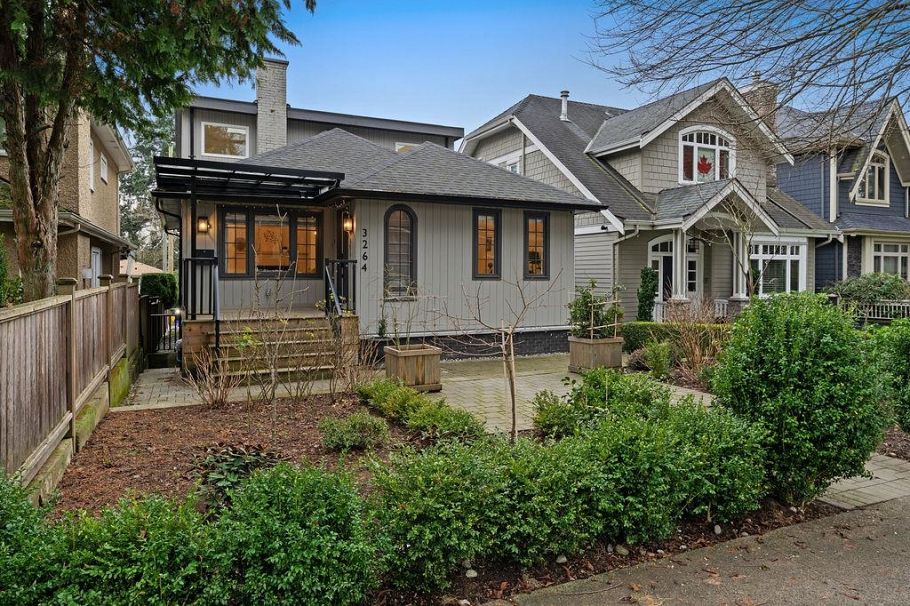 3264 W 38th Avenue Vancouver, BC - 1