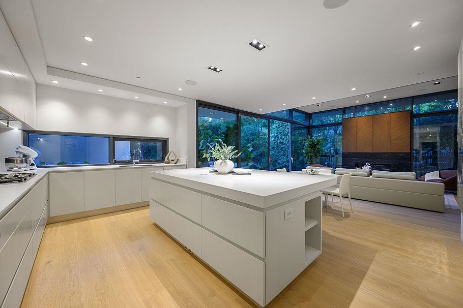 4988 Chancellor Boulevard Vancouver, BC - 5
