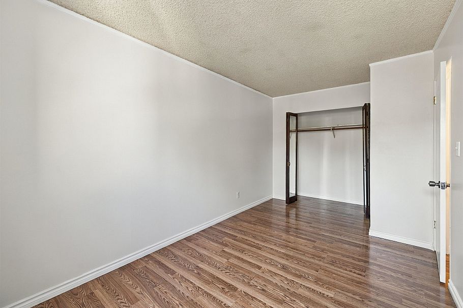 64 3433 E 49th Avenue Vancouver, BC - 23