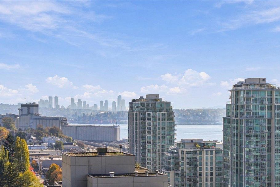 1803 151 W 2nd Street North Vancouver, BC - 31