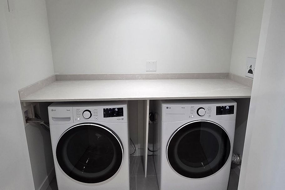 #1002 1530 W 6th Avenue Vancouver, BC - 9