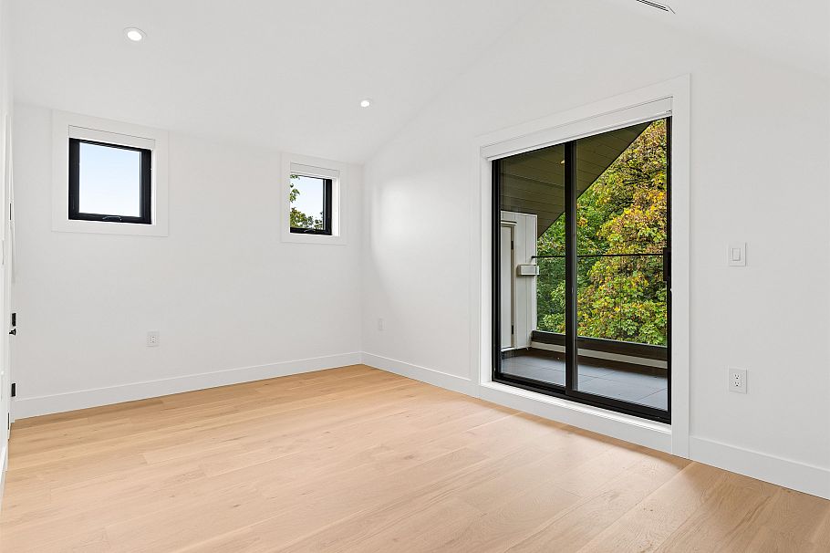 1 1986 E 8th Avenue Vancouver, BC - 20