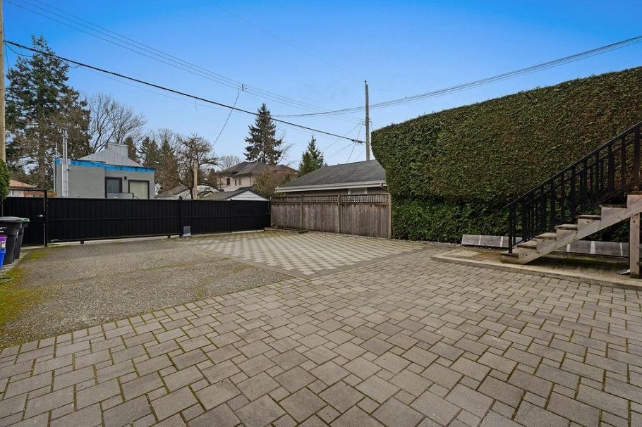 3264 W 38th Avenue Vancouver, BC - 3