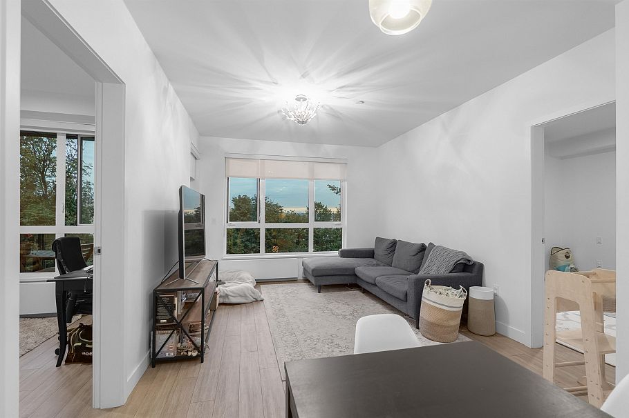 308 747 E 3rd Street North Vancouver, BC - 23
