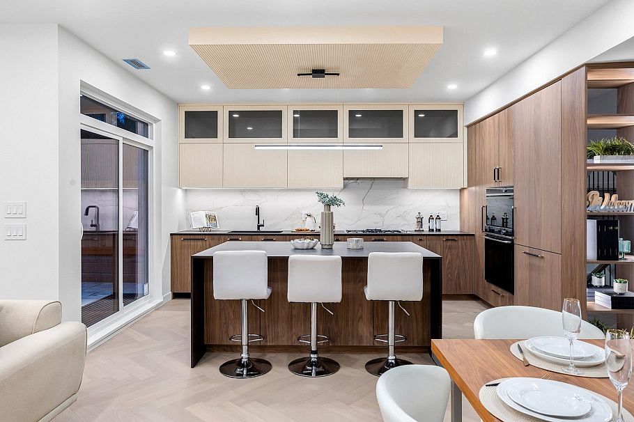 1921 Tatlow Avenue North Vancouver, BC - 10