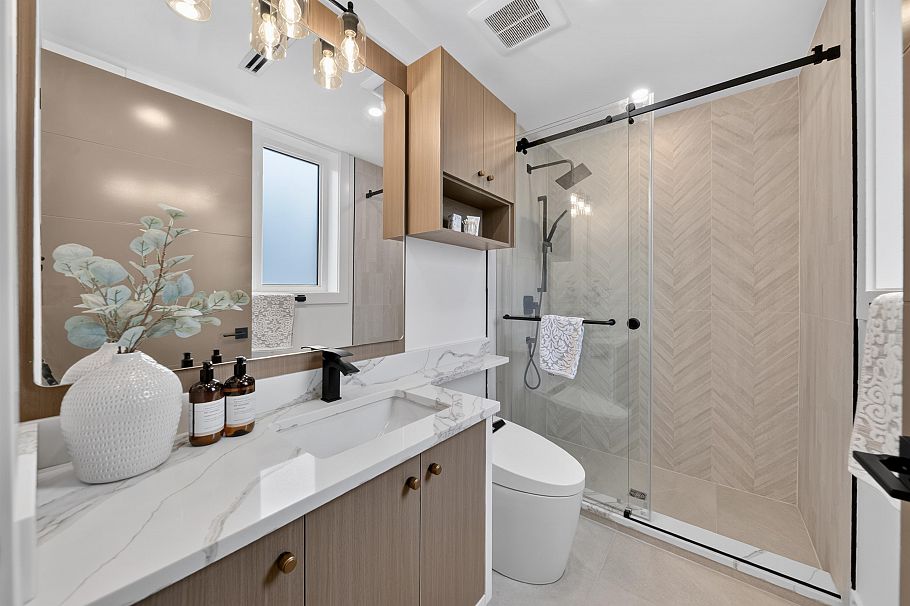 1 847 E 10th Avenue Vancouver, BC - 13