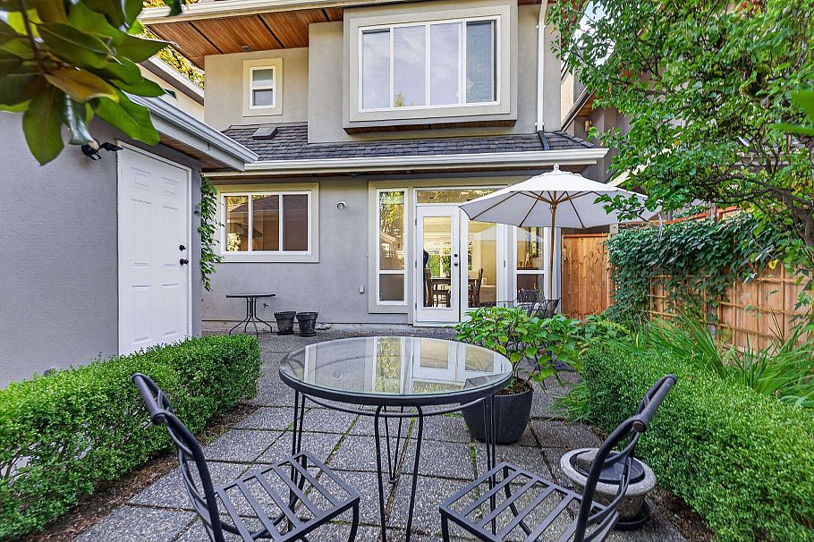 135 E 43rd Avenue Vancouver, BC - 16