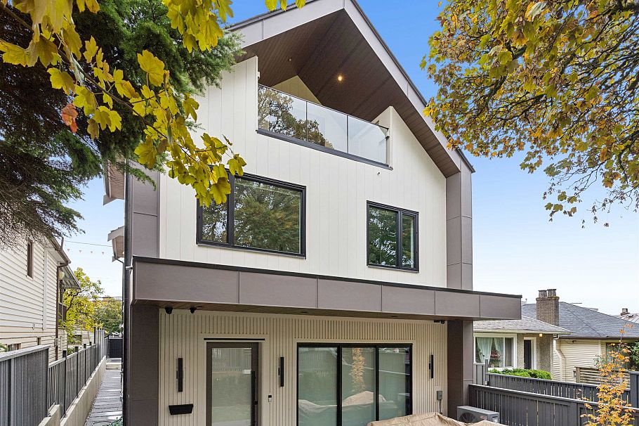1 1986 E 8th Avenue Vancouver, BC - 33