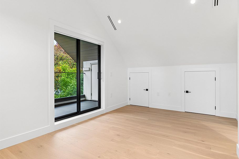 1 1986 E 8th Avenue Vancouver, BC - 23