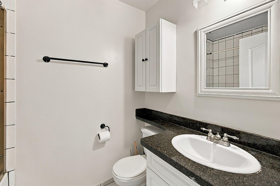 64 3433 E 49th Avenue Vancouver, BC - 24