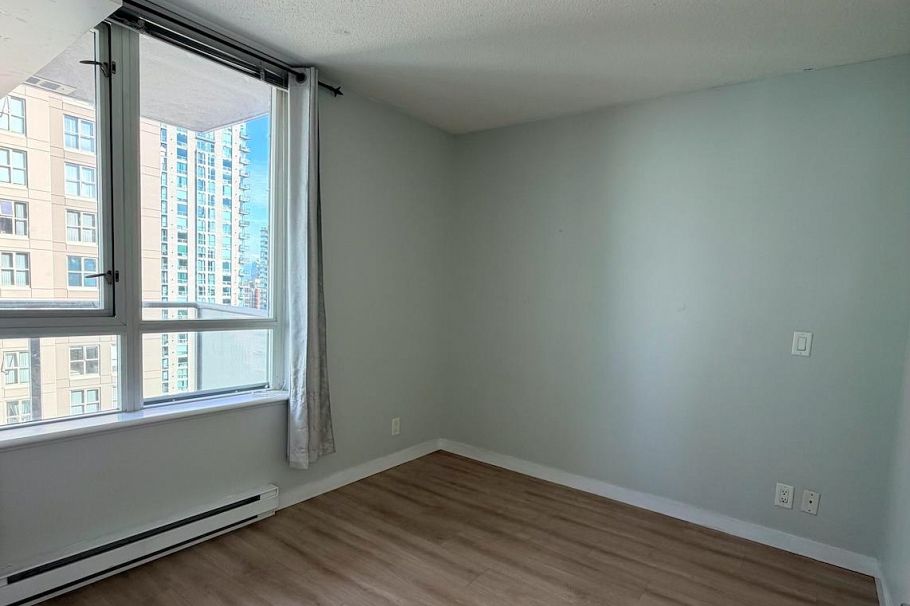 1702 1001 Richards Street Vancouver, BC - 12