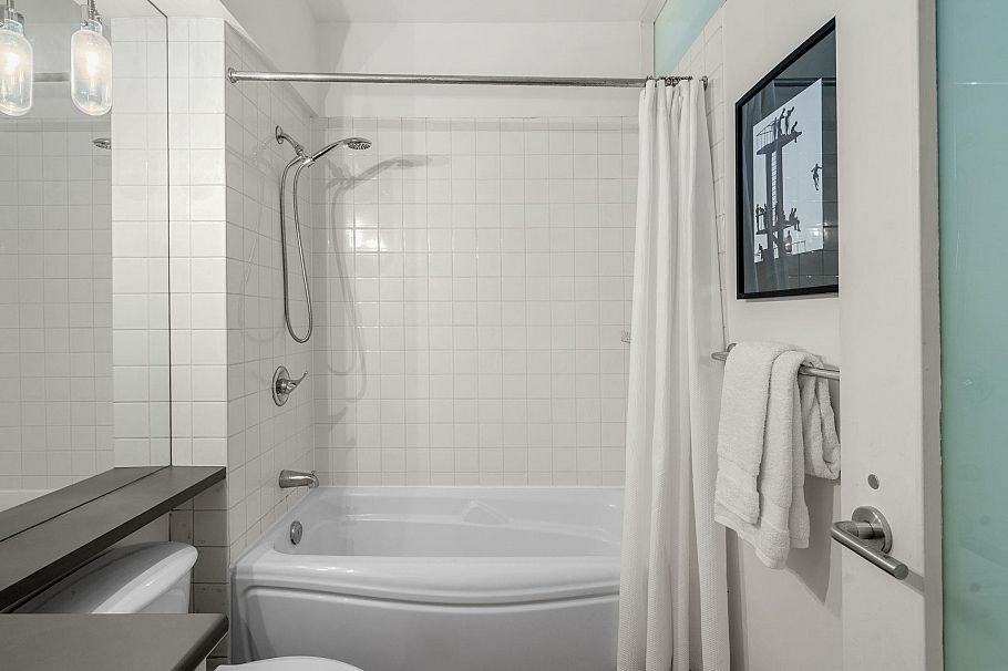 204 310 Water Street Vancouver, BC - 25