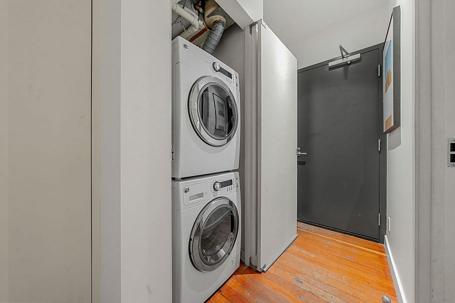 204 310 Water Street Vancouver, BC - 23