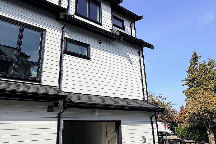 1402 E 18th Avenue Vancouver, BC - 13