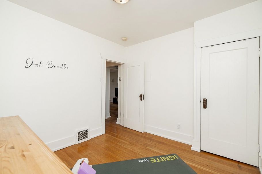 3415 Dundas Street Vancouver, BC - 20