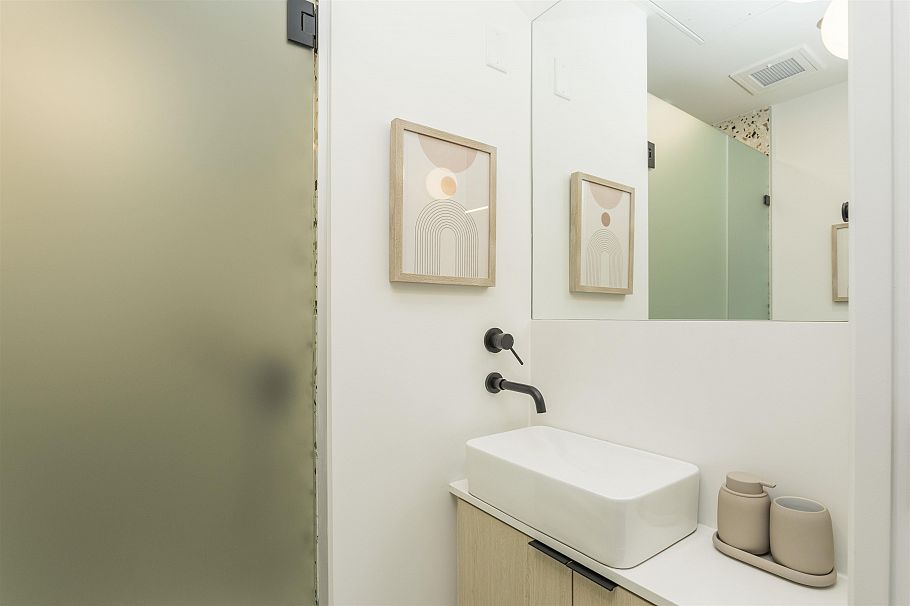 426 2471 St. George Street Vancouver, BC - 17