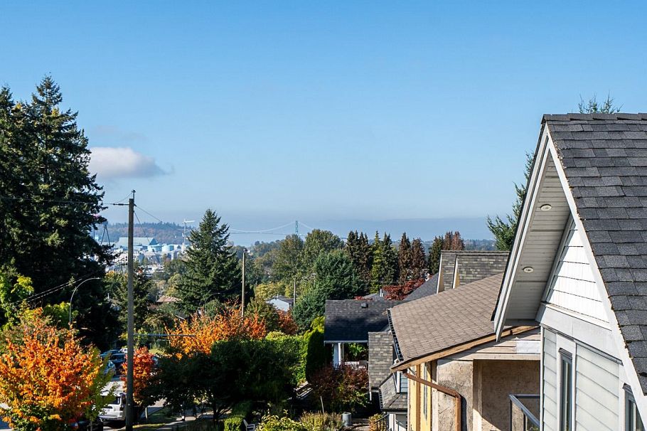 416 W 6th Street North Vancouver, BC - 24