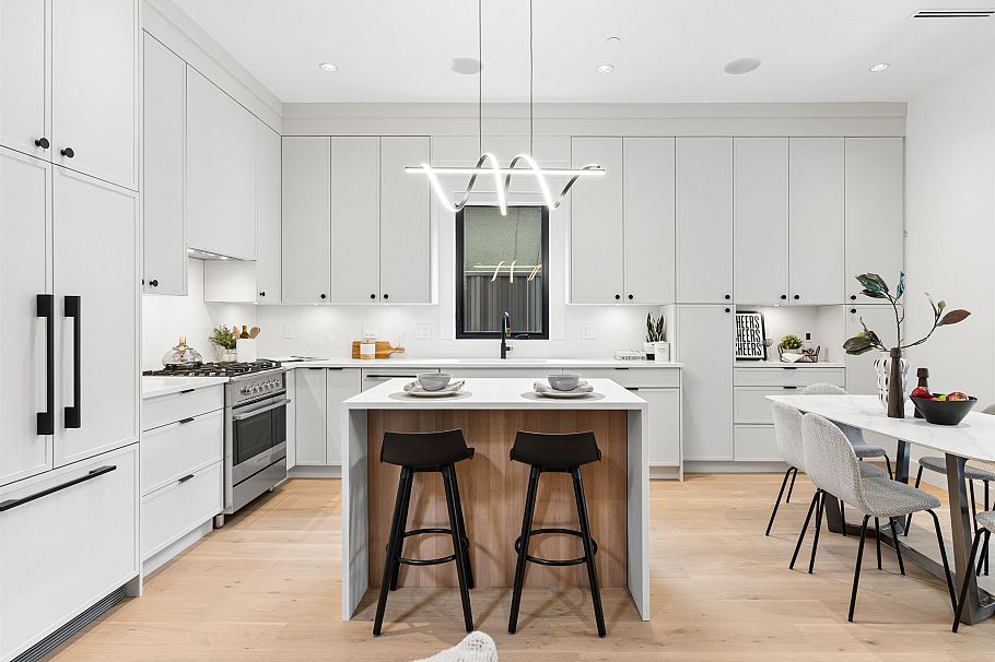 1 1986 E 8th Avenue Vancouver, BC - 9