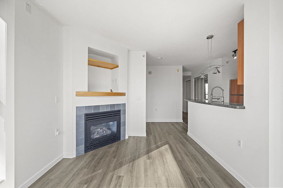 1807 1068 Hornby Street Vancouver, BC - 5