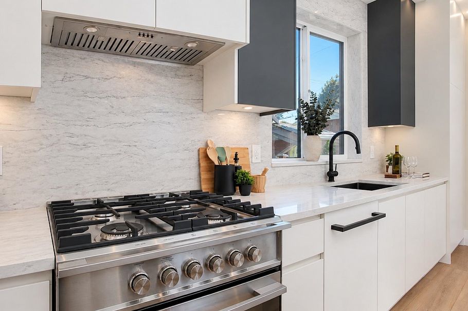 2 746 E 12th Avenue Vancouver, BC - 14