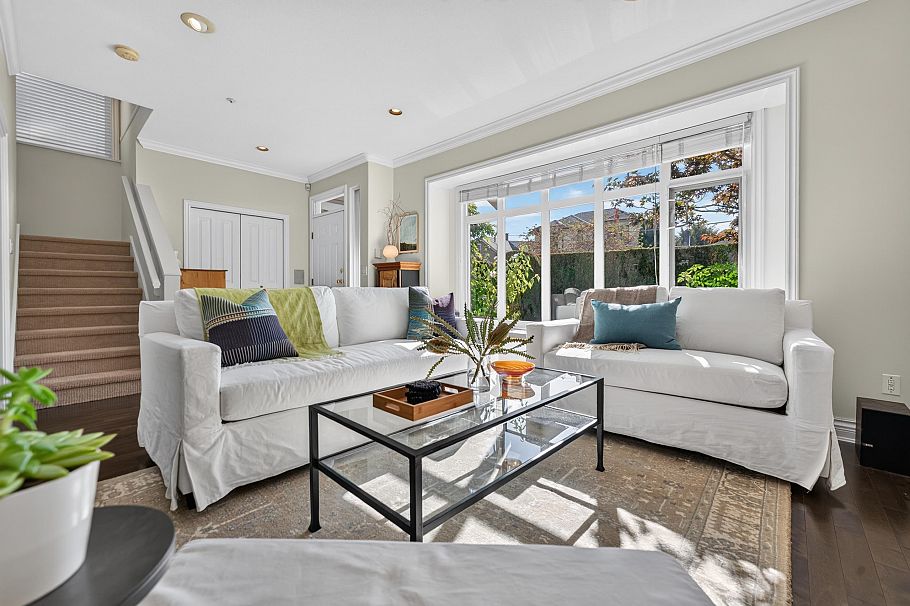 135 E 43rd Avenue Vancouver, BC - 4