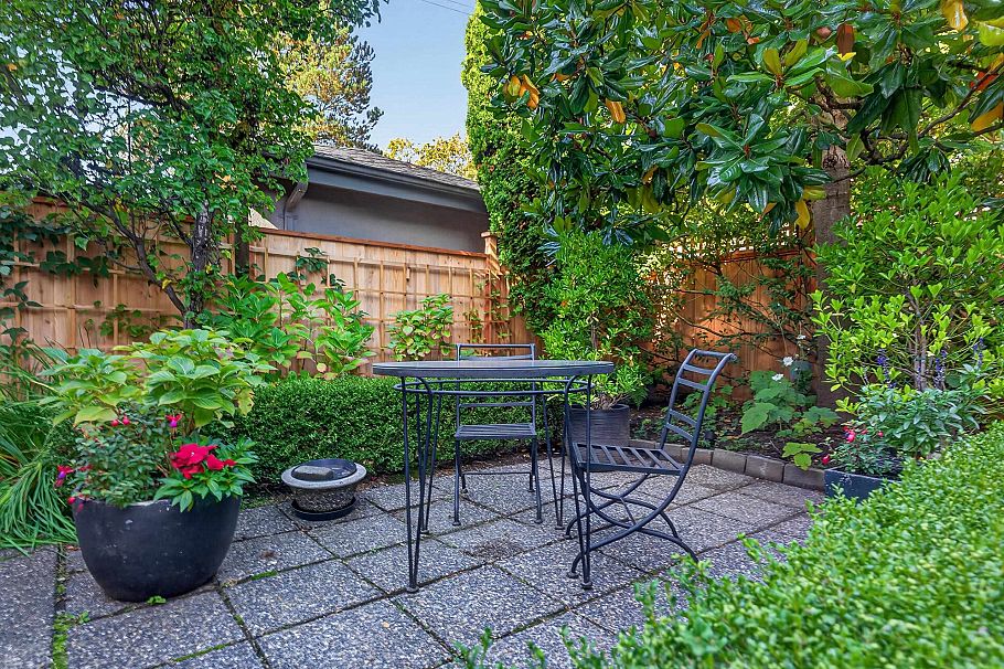 135 E 43rd Avenue Vancouver, BC - 15