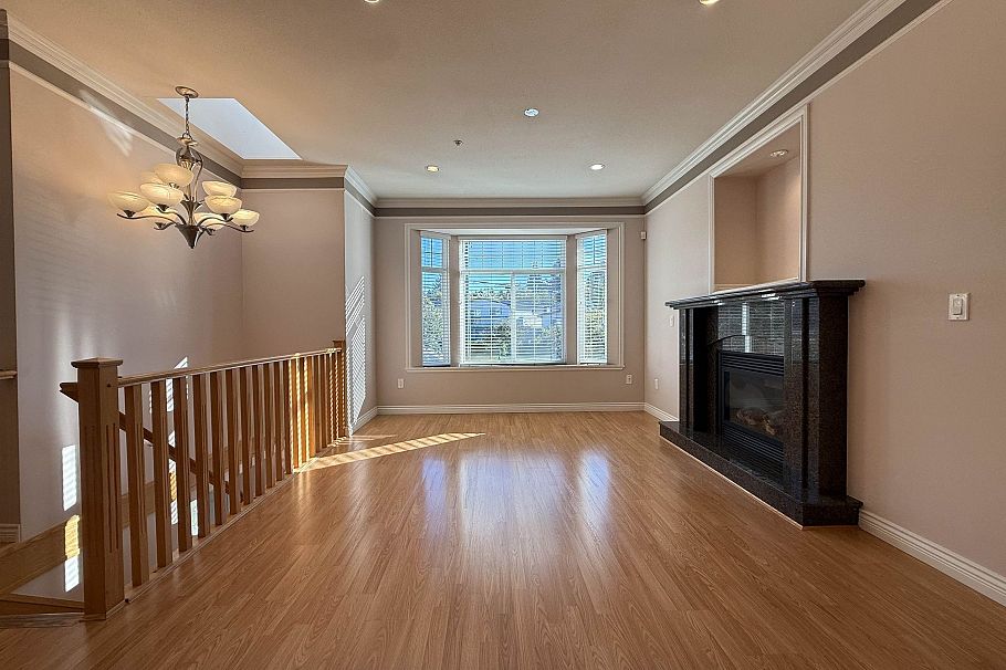 Upper-3021 E 29TH AVENUE, Vancouver BC V5R 1V9 Vancouver, BC - 1
