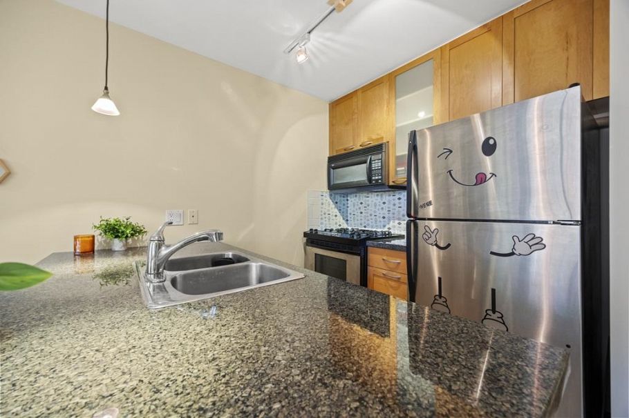 408 989 Richards Street Vancouver, BC - 8