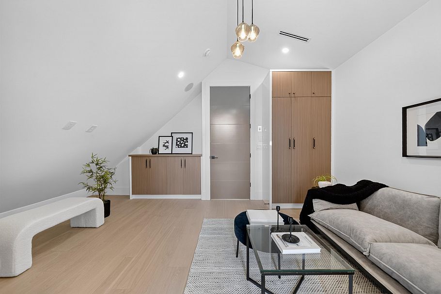 1 847 E 10th Avenue Vancouver, BC - 15