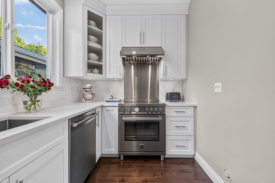 135 E 43rd Avenue Vancouver, BC - 21