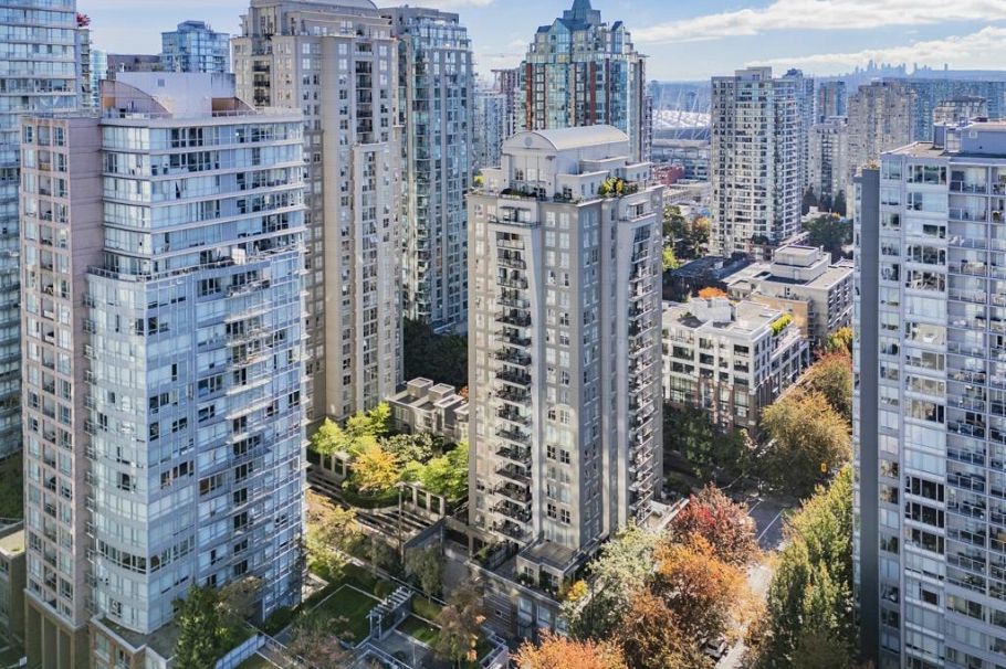 408 989 Richards Street Vancouver, BC - 18