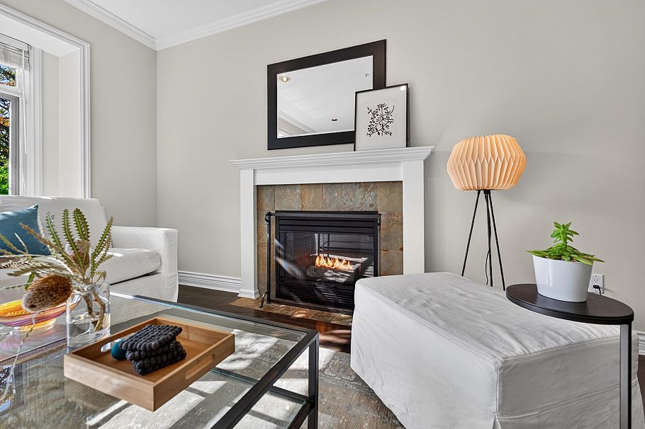 135 E 43rd Avenue Vancouver, BC - 9