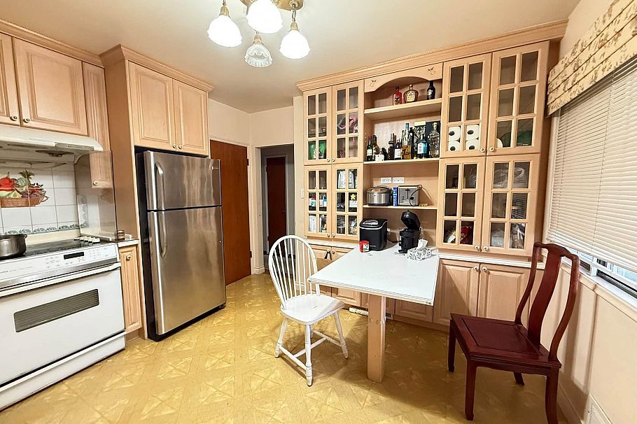 928 E 31st Avenue Vancouver, BC - 5