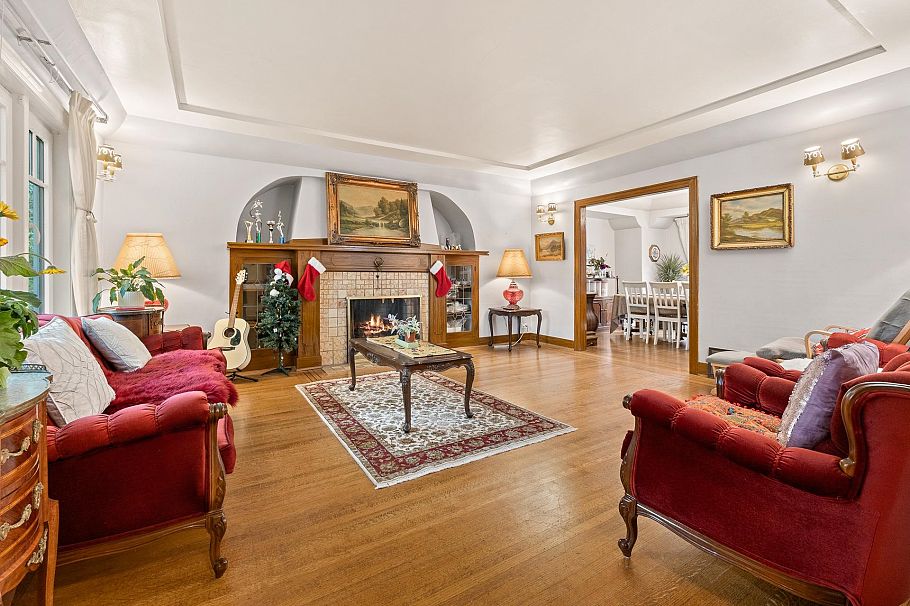2923 W 32nd Avenue Vancouver, BC - 4
