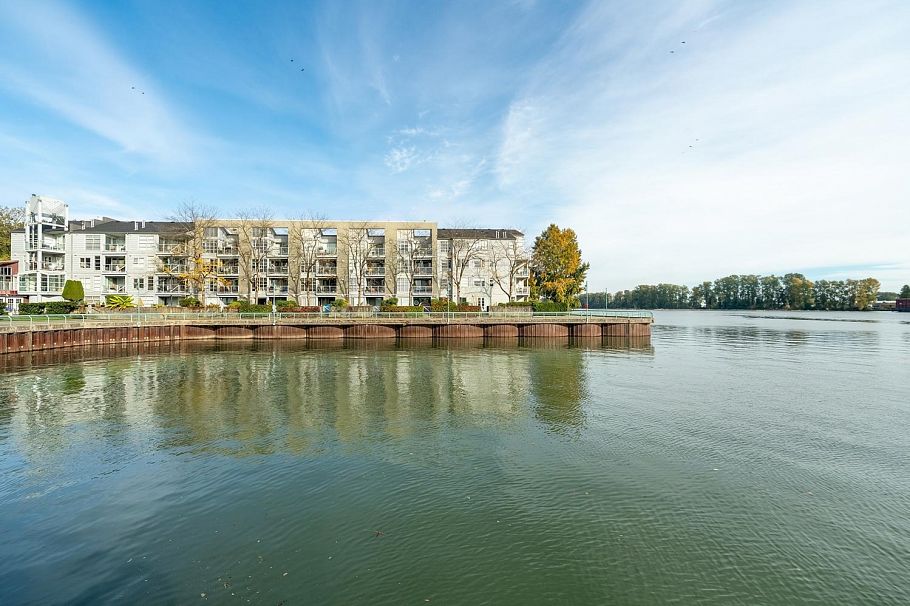 302 2020 E Kent Avenue Vancouver, BC - 1