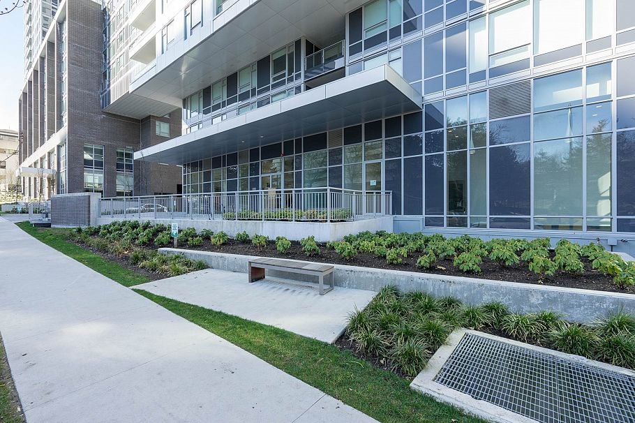 1702 5515 Boundary Road Vancouver, BC - 2