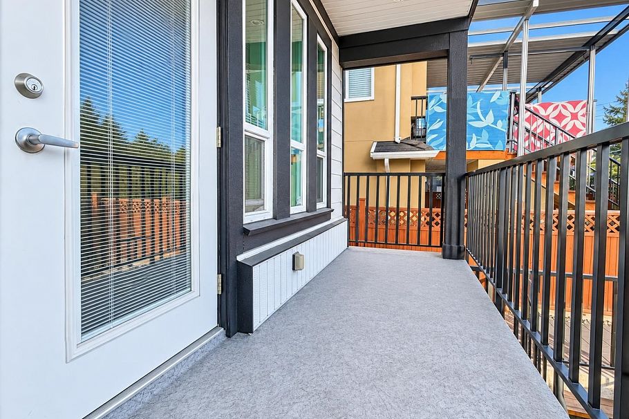 2216 Mannering Avenue Vancouver, BC - 18