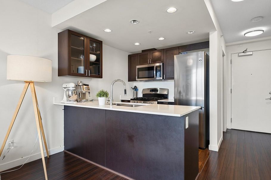 1903 4815 Eldorado Mews Vancouver, BC - 3