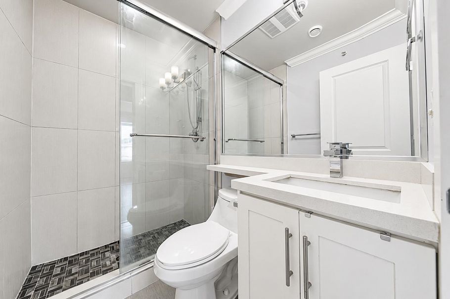 2216 Mannering Avenue Vancouver, BC - 15