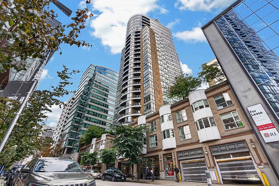 506 1166 Melville Street Vancouver, BC - 2