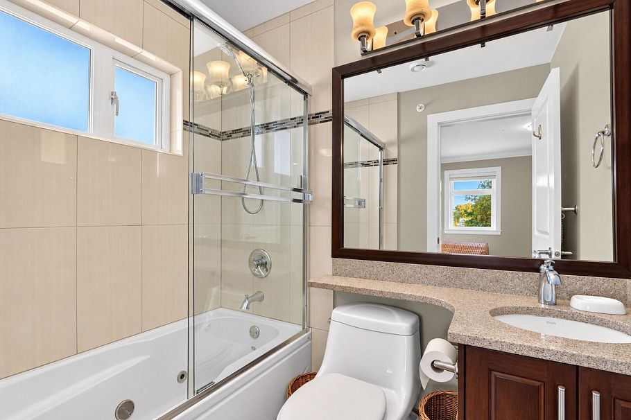 5502 Dundee Street Vancouver, BC - 14