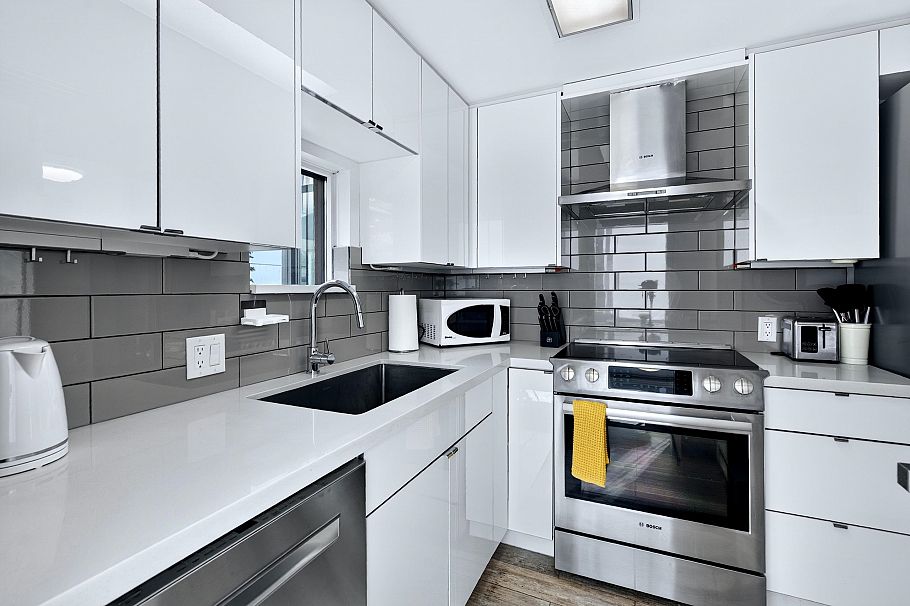 506 1166 Melville Street Vancouver, BC - 31